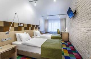 Гостиница Бизнес-отель Спектр на Таганской Москва Номер делюкс с двумя отдельными кроватями-1