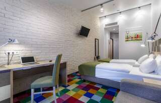Гостиница Бизнес-отель Спектр на Таганской Москва Номер делюкс с двумя отдельными кроватями-5